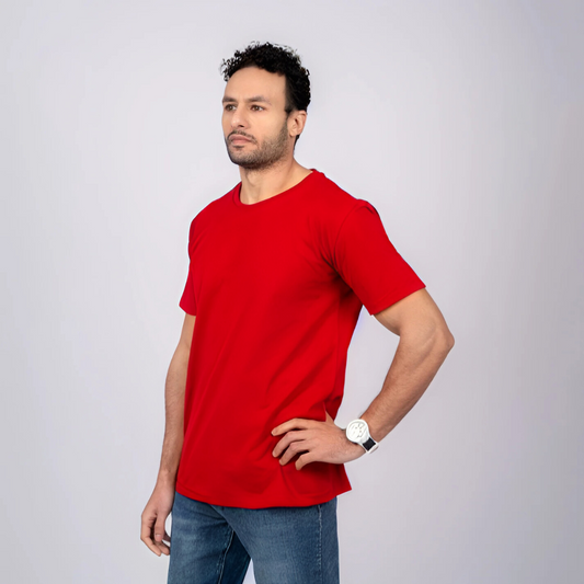 Basic Regular Red t-shirt.